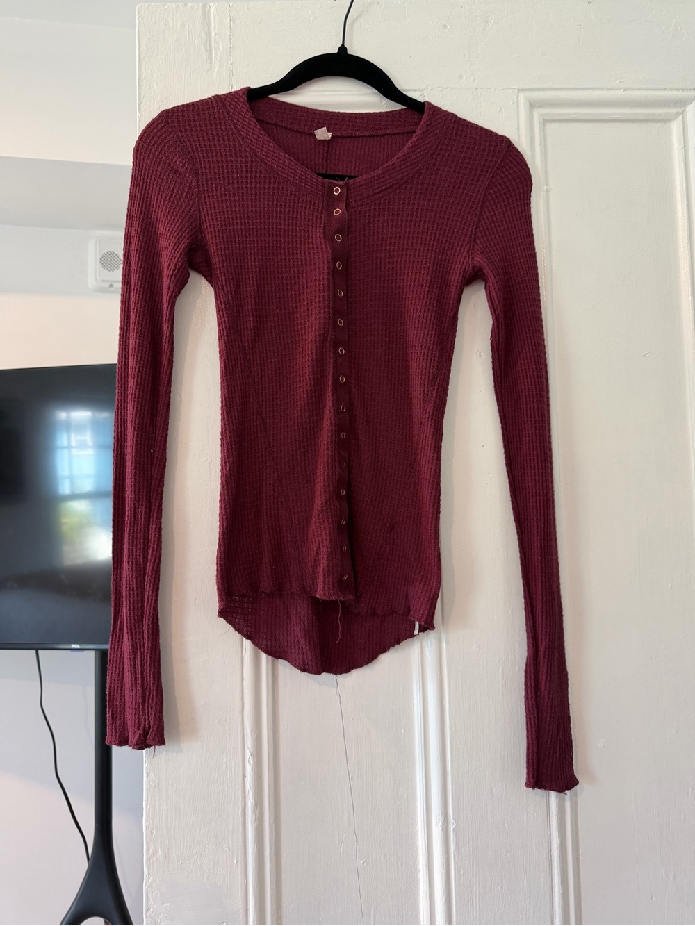 Free People Women’s Long-Sleeve Waffle Henley Top - Burgundy